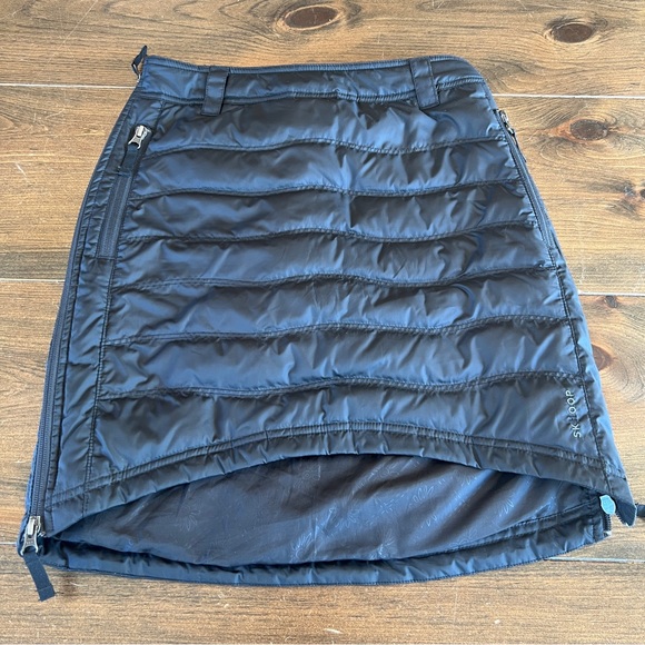 Skhoop Dresses & Skirts - Skhoop Women’s Black Down Quilted/Puffer Skirt
